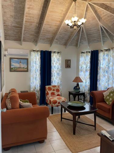rr_villa_living_2_barbados