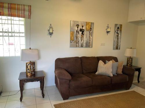 rr_villa_living_5_barbados