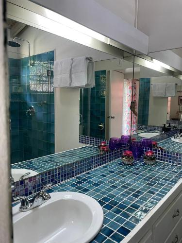 rr_villa_master_bathroom_2_barbados